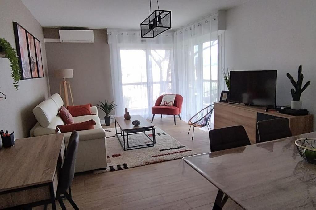 Les Geraniums, Bel Appartement Renove, Proche Plage Et Commerces La Seyne-sur-Mer Kültér fotó
